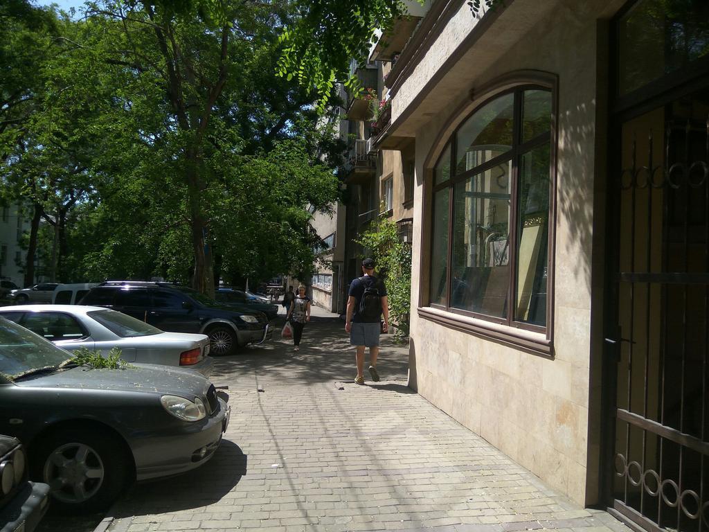 Апартаменты Возле Пляжа Ланжерон Odessa Esterno foto